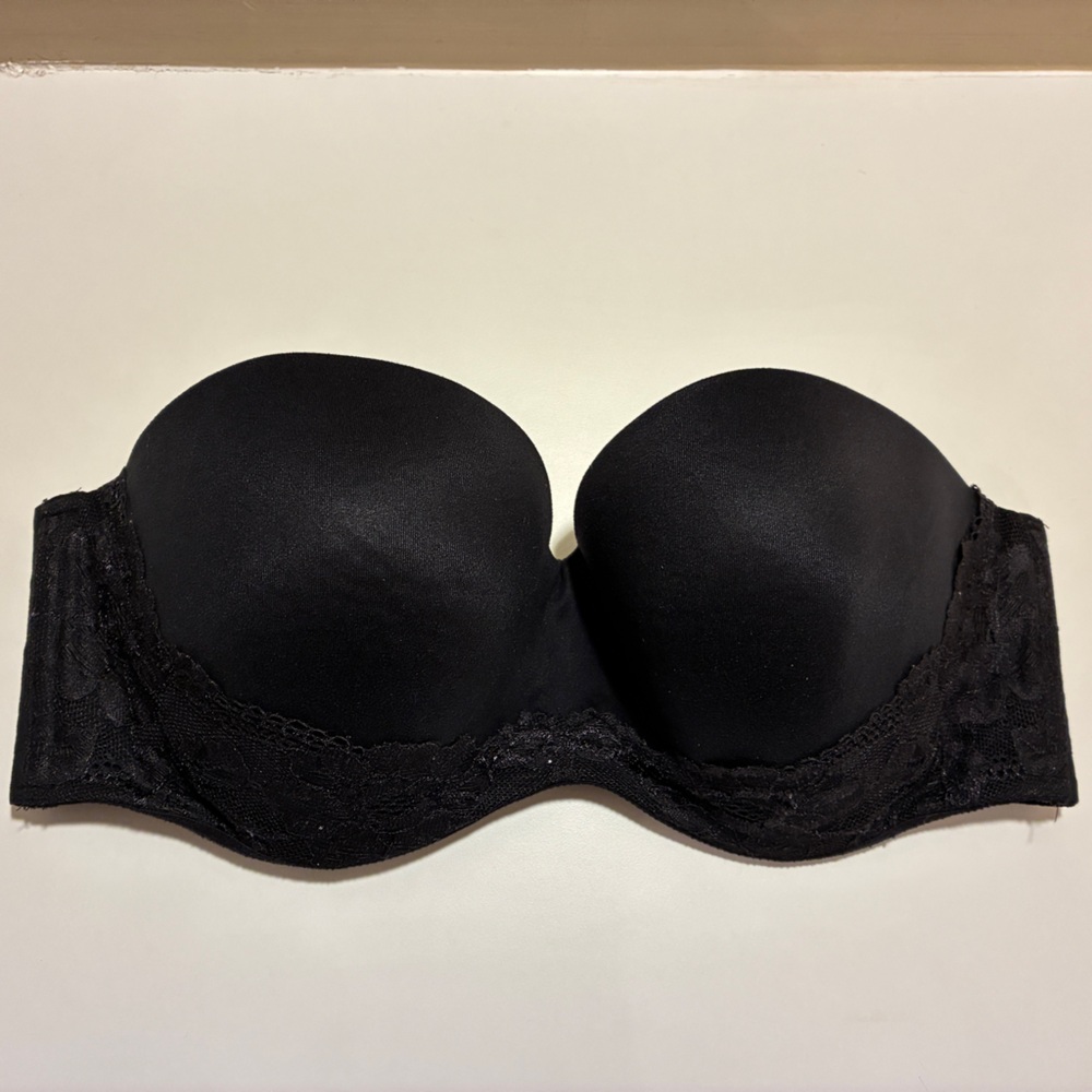 Victoria’s Secret Black Strapless Bra 38D – Like New – No Straps - With Lace